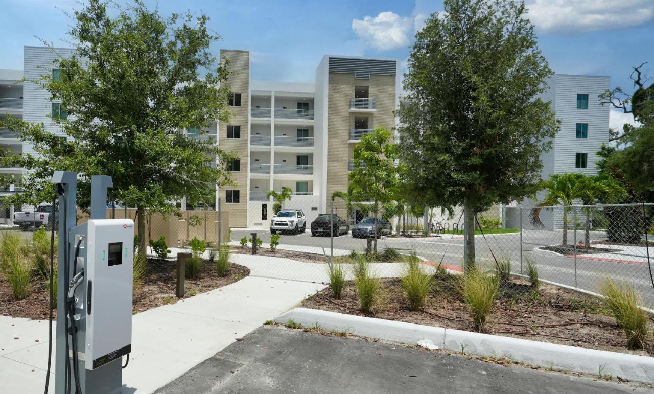 All-New, Waterfront Condo In Downtown Sarasota! Luaran gambar